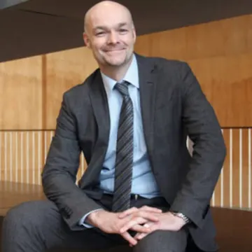 Porträt Prof. Dr.-Ing. Christian Schuler