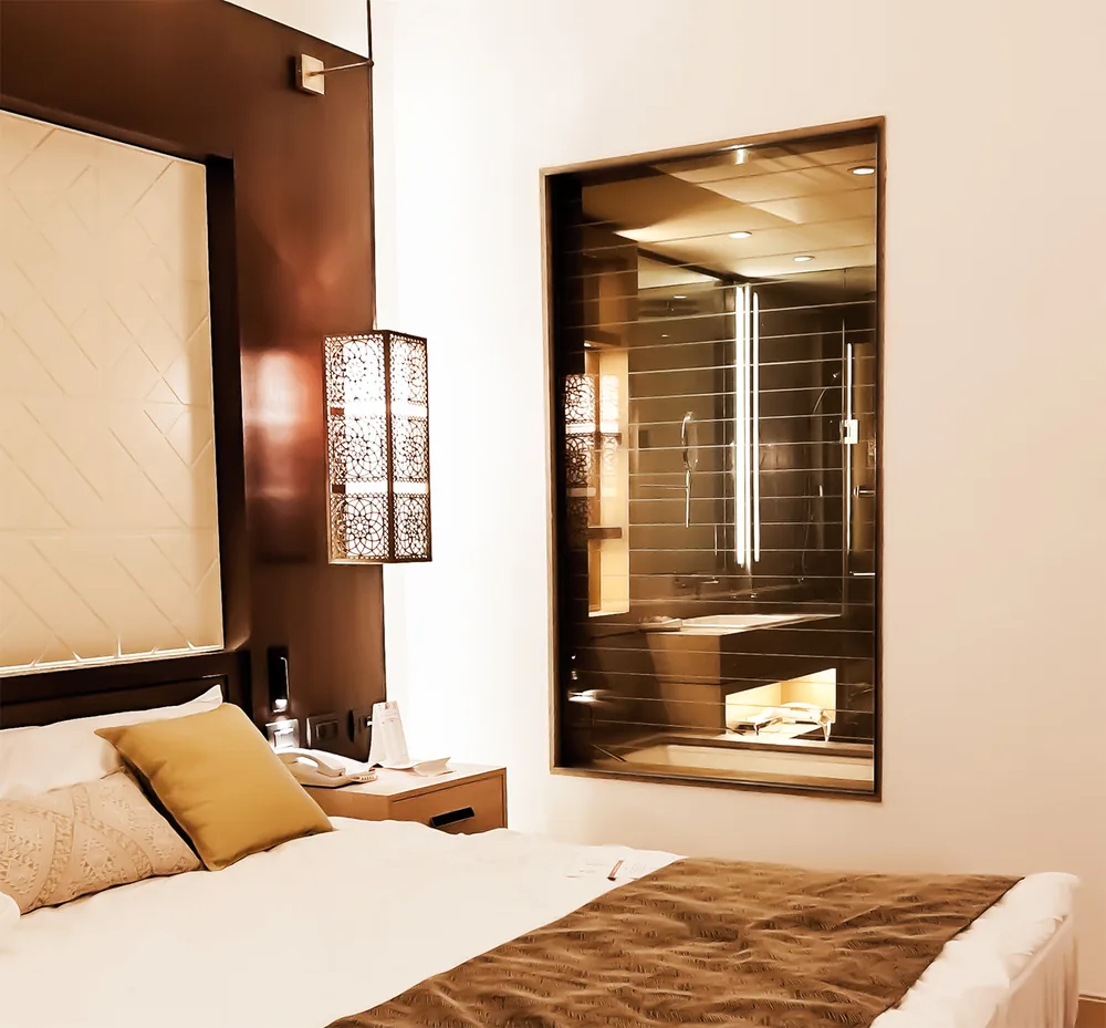 Schaltbares Glas in einem Hotel