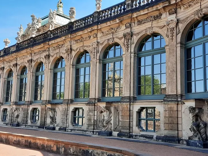 Der Dresdner Zwinger – ein Wahrzeichen Sachsens mit handgefertigtem Denkmalschutzglas